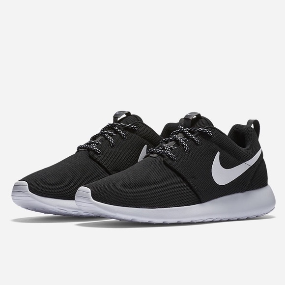 Nike Roshe One Women's Shoe Nike Roshe One Women's Shoe
